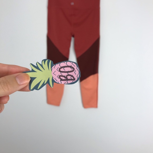 Gap Fit Womens S Eclipse Color Block Leggings Red Maroon Pink Stretch Skinny B0 - Picture 7 of 7